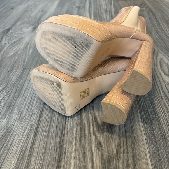 Simmi Martha Nude Patent Faux Croc Print Platform Block Heel Boots - Picture 6 of 7